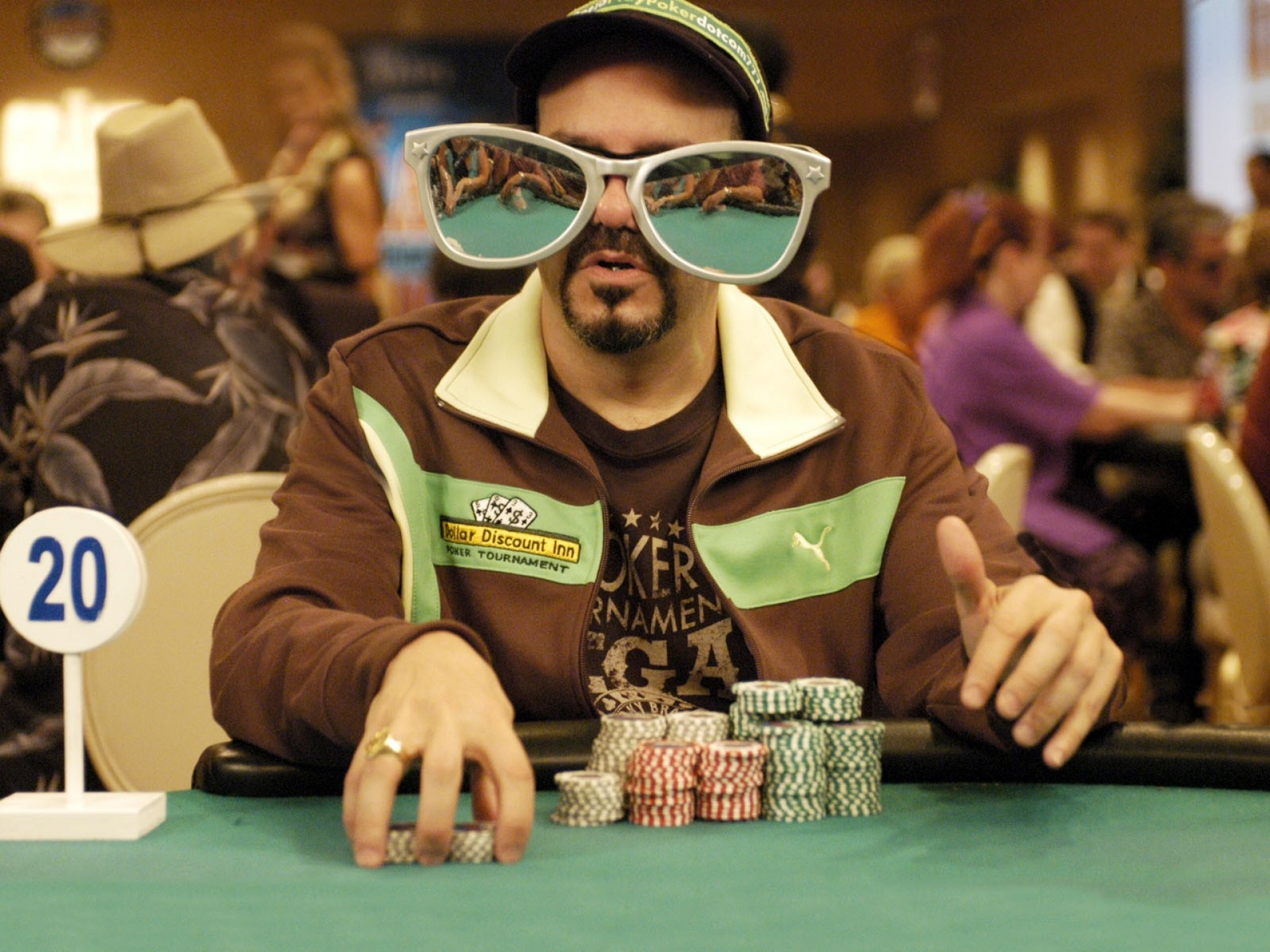 Как разрывать низкие лимиты в живом покере