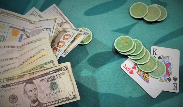 5 правил, как одалживать деньги в покере